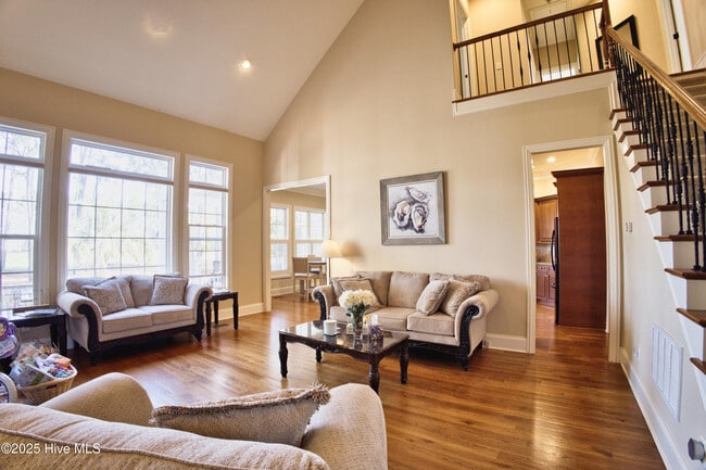 Building Photo - 2686 Medina Ct