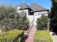 Building Photo - Olympic Duplex