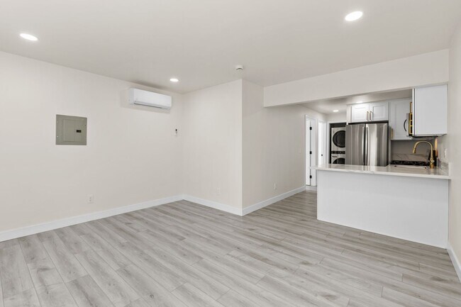 Building Photo - 4946-4948 63rd Street