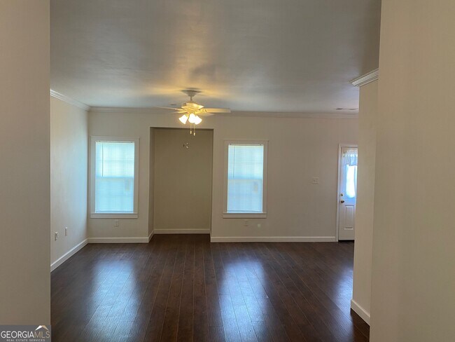 Building Photo - 244 Windemere Way