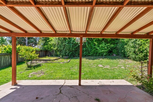 Building Photo - 135 Anza Way