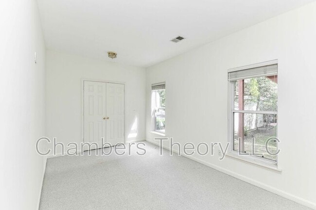 Building Photo - 3105 White Daisy Pl
