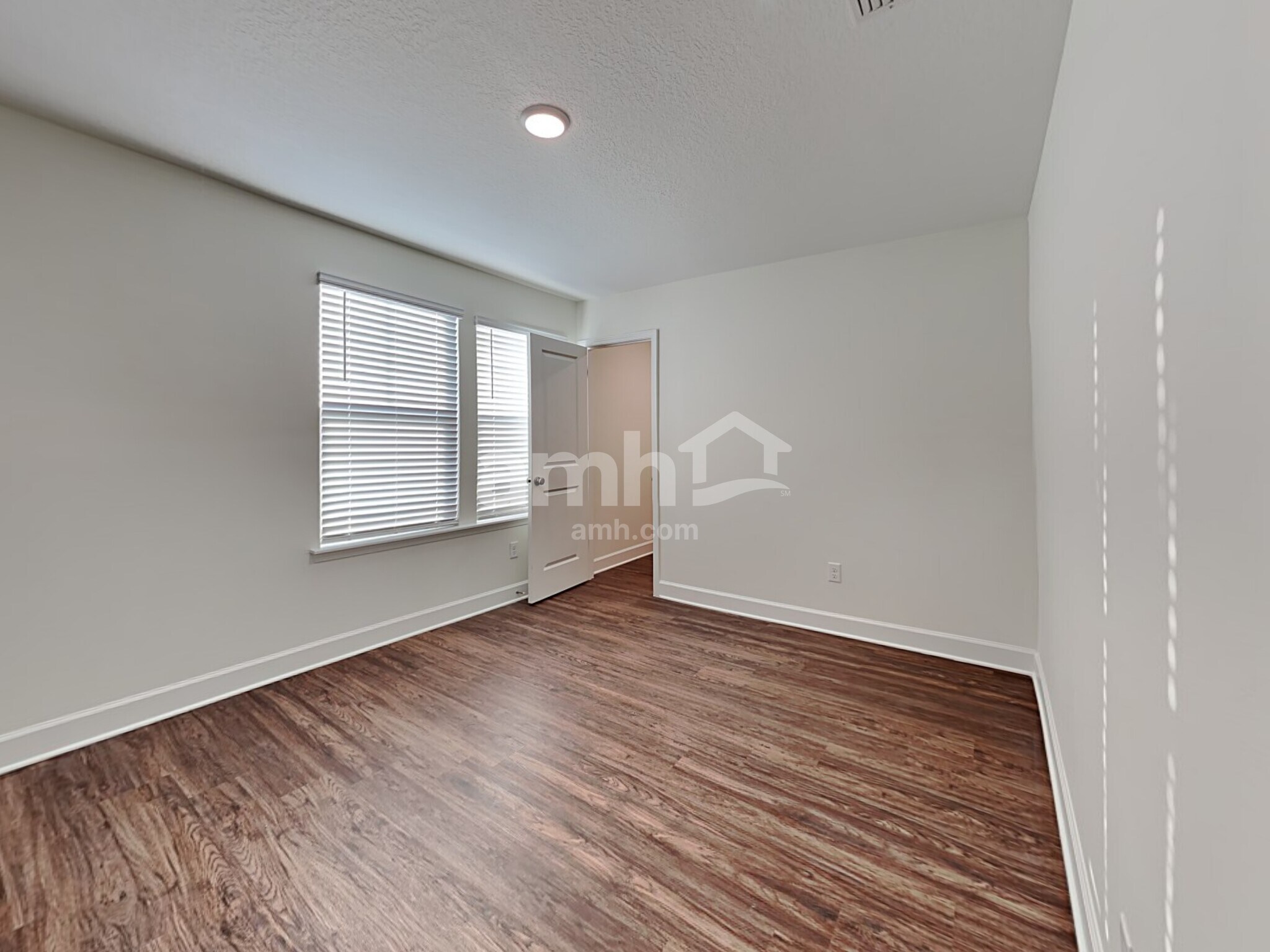 Building Photo - 1100 Tan Tara Trl