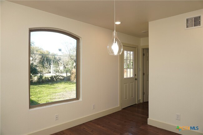 Building Photo - 1019 Haynes St