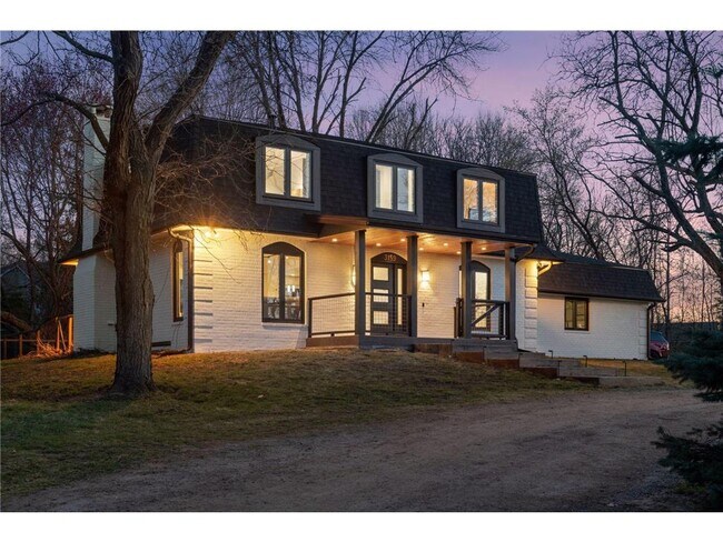 Building Photo - 3159 Northview Rd