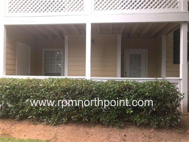 Building Photo - 4161 Riverlook Pkwy SE