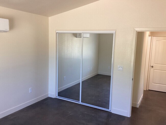 Building Photo - Newly Built Home Near Salt Creek Trail Move in Ready