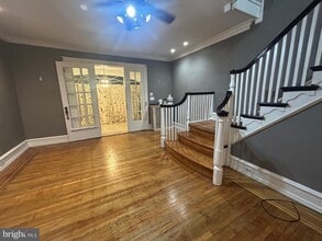 Building Photo - 6014 W Oxford St