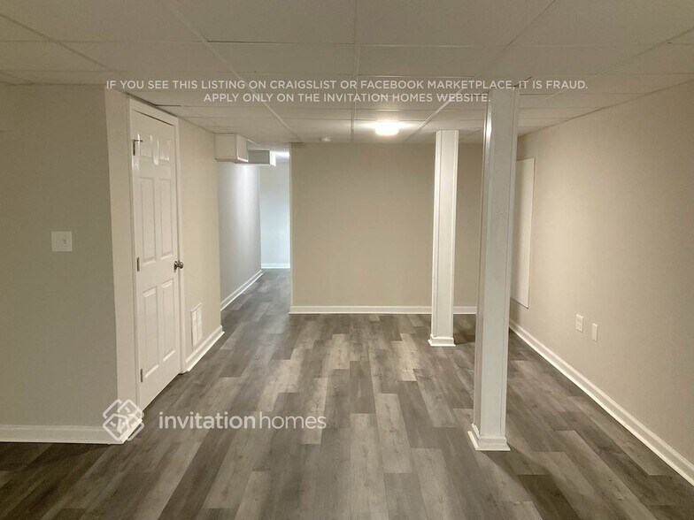 Building Photo - 2331 Heather Ct