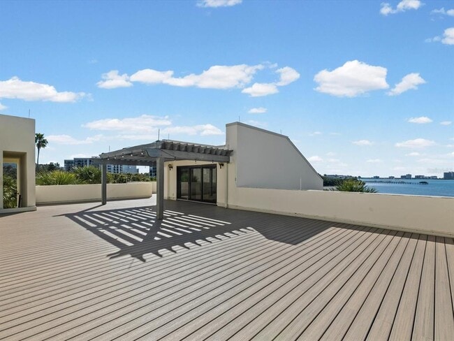 Building Photo - 50 Coe Rd