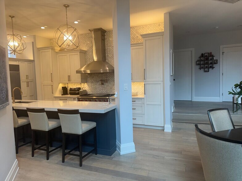 Building Photo - 230 S 3rd St