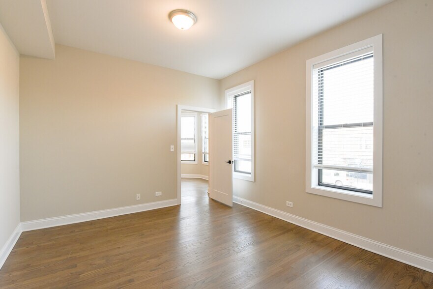 Building Photo - 3405 W Fullerton Ave