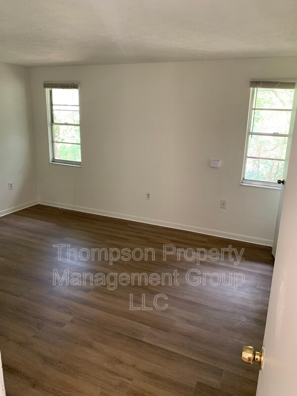 Building Photo - 1736 E Mulberry Dr