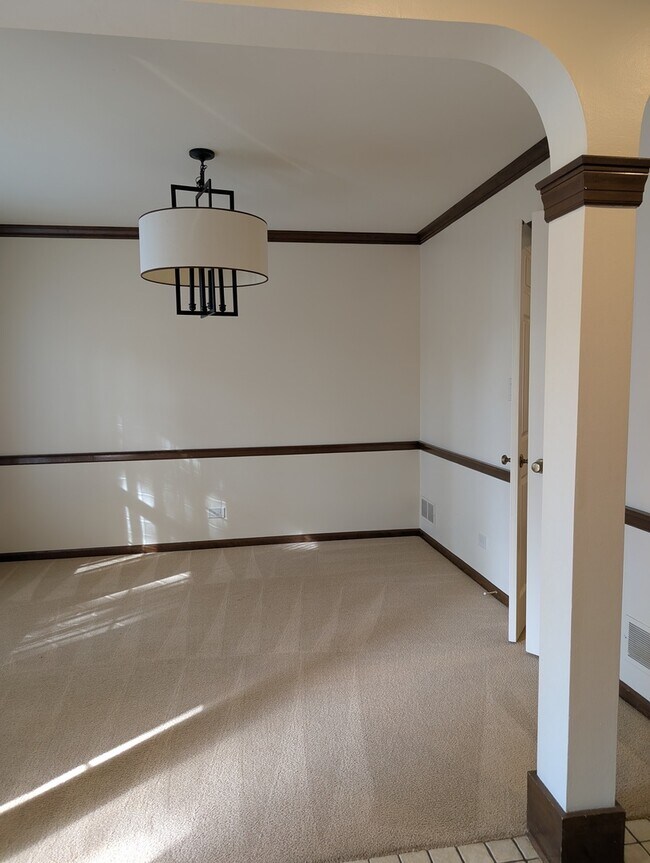 Building Photo - 1535 Wedgefield Cir
