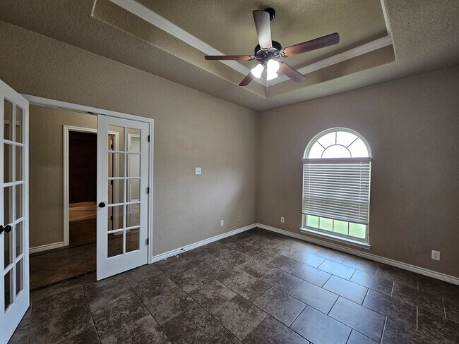 Building Photo - 6211 Newcastle Dr