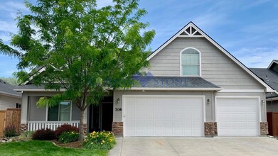 Building Photo - Stunning Home In Desired Woodbridge Subdivision!