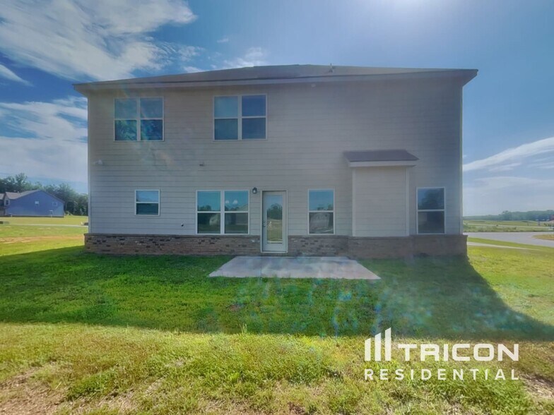 Building Photo - 103 Kennelsman Dr