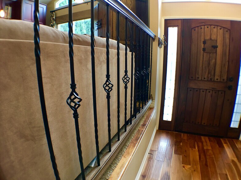 Building Photo - 672 Garland Court