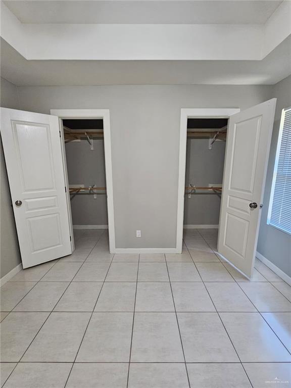 Building Photo - 22 S Ridge Ln