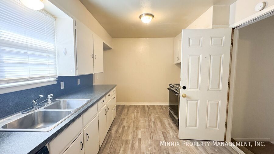 Building Photo - 2115 S Loop 289