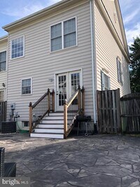 Building Photo - 9611 Normanton Way