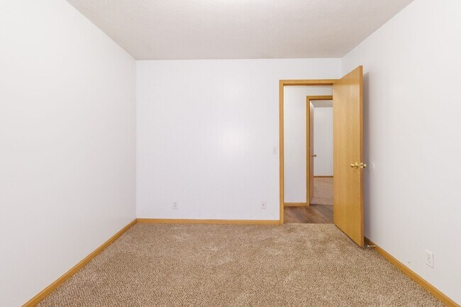 Building Photo - 600-602 Lamont