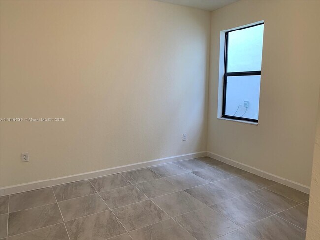 Building Photo - 3523 W 105th Pl