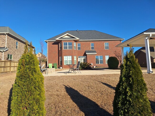 Building Photo - Outstanding Five Bedroom Brick Home in Bly...