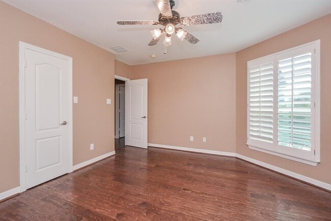 Building Photo - 5007 Barlow Bend Ln