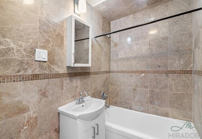 Building Photo - 1 bedroom in New York NY 10022