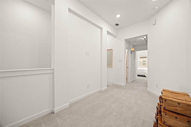 Building Photo - 19730 Curved Steel Dr