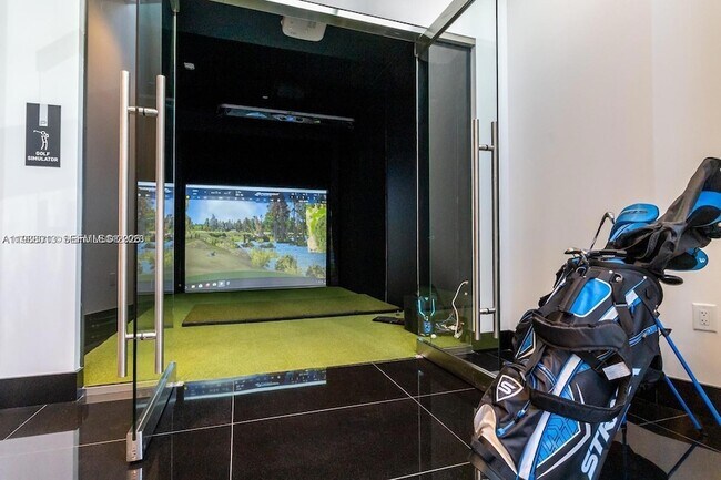 Building Photo - 851 NE 1st Ave