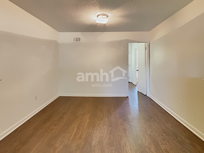 Building Photo - 5655 North Street