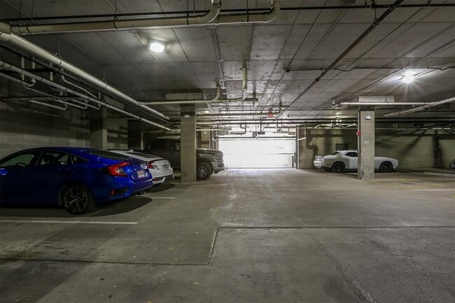 Building Photo - 2502 Leon St