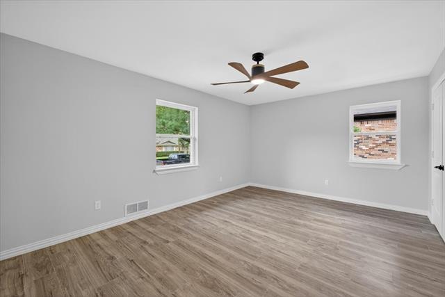 Building Photo - 3330 Sharpview Ln