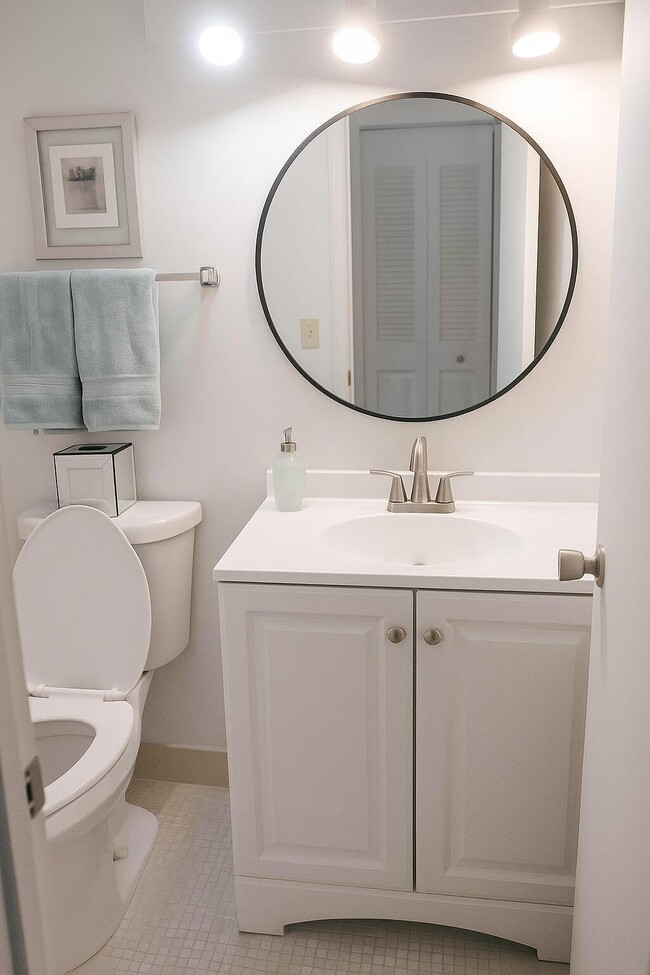 Building Photo - 361 Windsor N