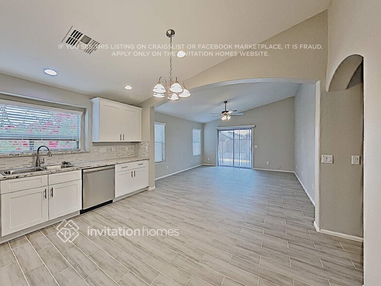Building Photo - 16097 W Kendall St