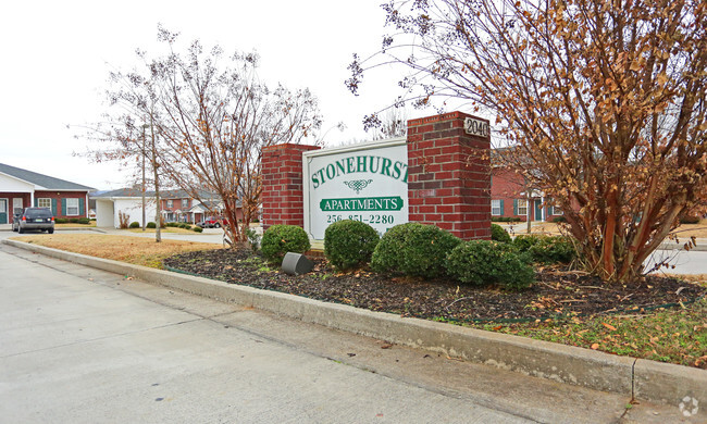 Building Photo - Stonehurst Apartments