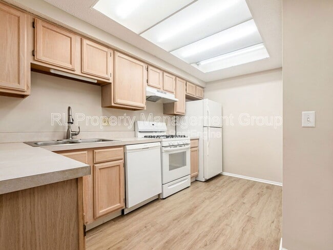 Building Photo - 1241 Villa Oaks Ct