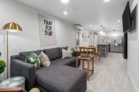 Building Photo - 81 Franklin Ave