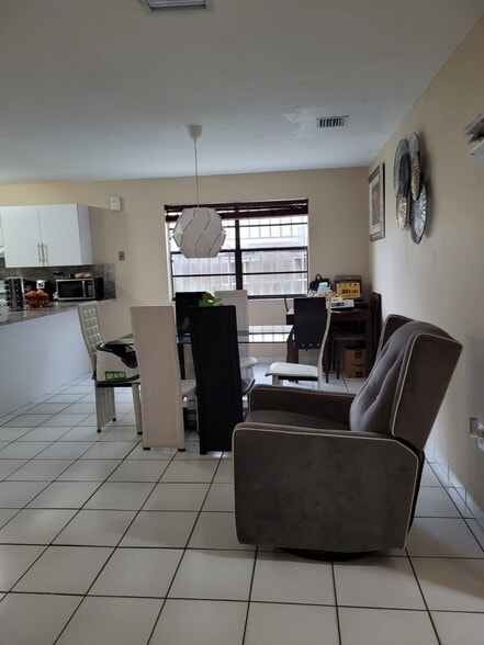 Building Photo - 10932 SW 25th St