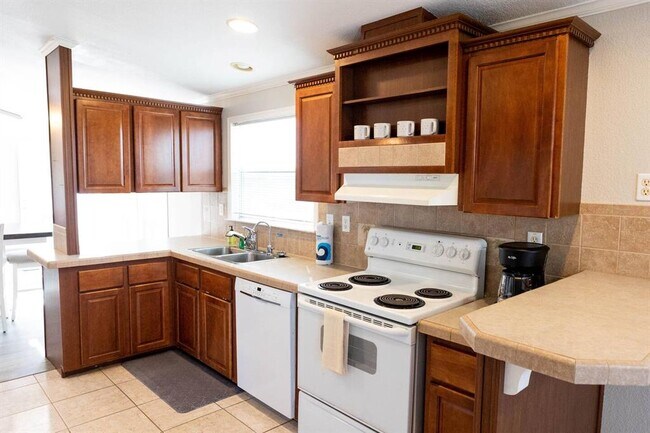 Building Photo - 1901 Harmon Hills Rd