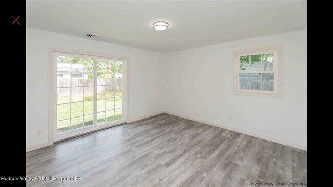 Building Photo - 33 Mary Ave