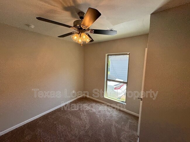 Building Photo - 3231 Holman St