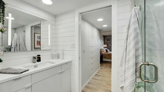 Building Photo - 2871 N Ocean Blvd