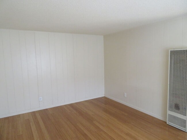 Building Photo - 2 bed 1 bath house in the Capitola jewel box