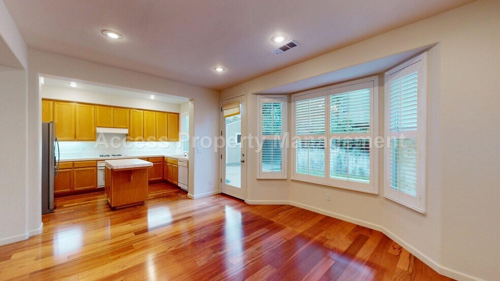 Building Photo - 4177 Sunny Ln