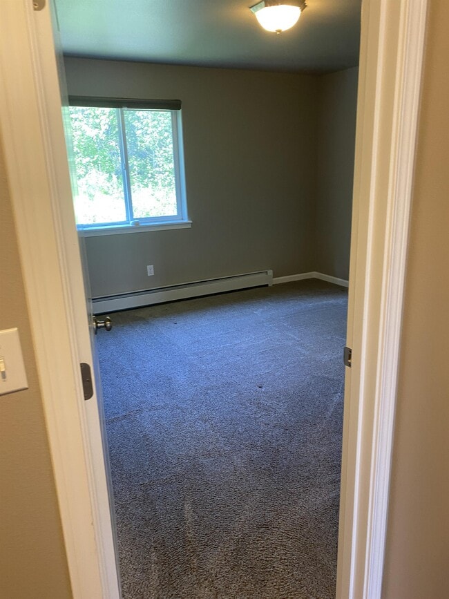 Building Photo - 8545 Lynnette Dr