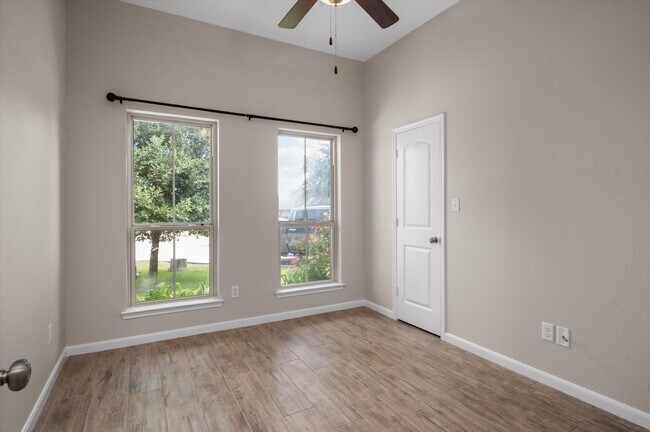 Building Photo - 3075 Positano Loop