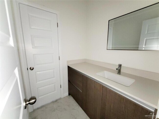 Building Photo - 1809 Cari Nicole Ave